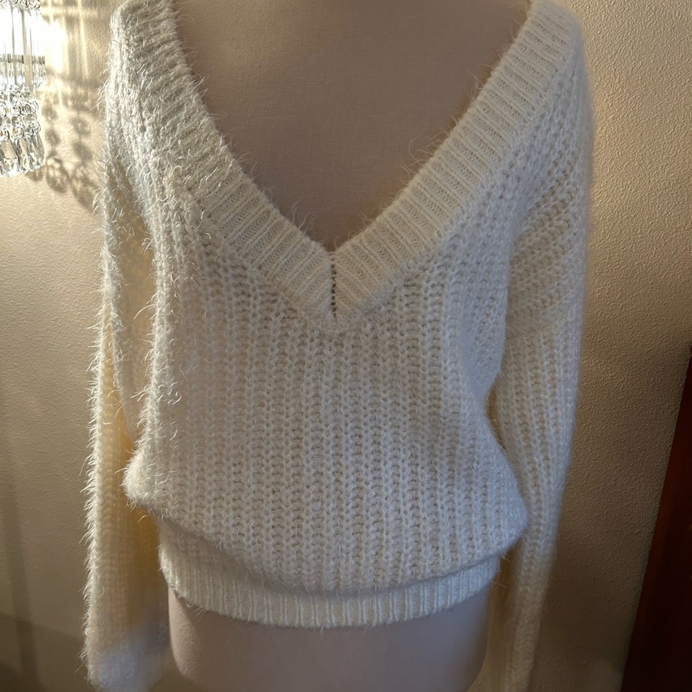 Cozy White V-Neck Women's Sweater